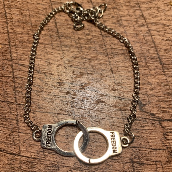 Handcuff braclet - Picture 3 of 3